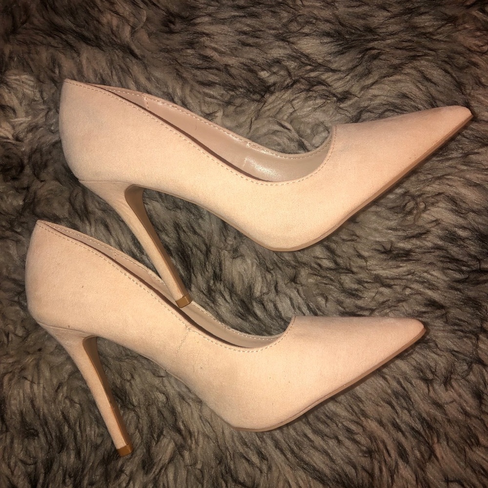 High heels stilettos pumps